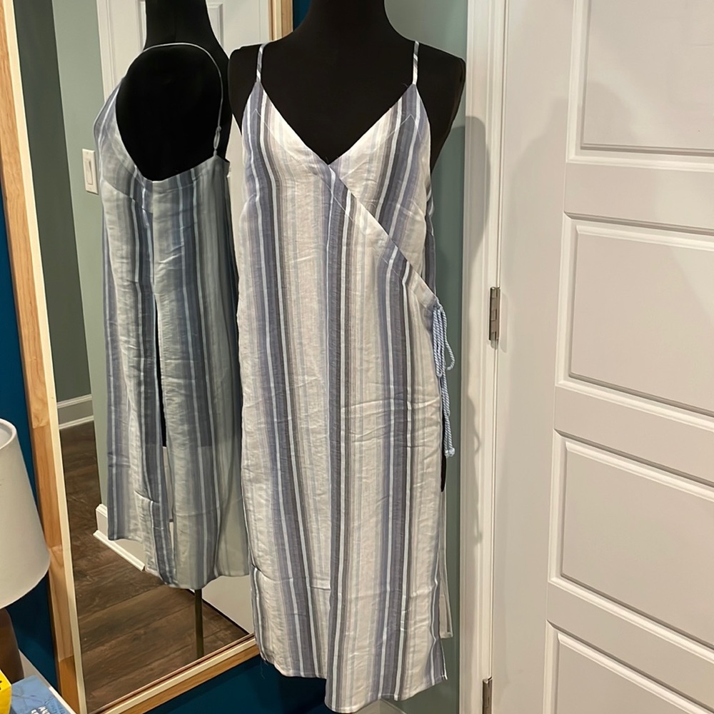 Akemi + Kin top/coverup